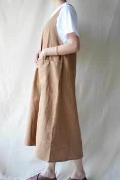 "❤Material: Linen ❤Color: Brown, Dark Grey and Coffee ❤Size: S (models wearing, she is 5ft 3'' tall and 45 KG weight) Length: 113 cm(44.5\") Bust:96 cm(37.7\") Shoulder:25 cm(9.8\") ❤Size: M Length: 114 cm(44.9\") Bust:100 cm(39.3\") Shoulder:26 cm(10.2\") ❤Size: L Length: 115 cm(45.3\") Bust:104 cm(40.9\") Shoulder:27 cm(10.6\") ❤Size: XL Length: 116 cm(45.7\") Bust:108 cm(42.5\") Shoulder:28 cm(11\") ❤Size: 2XL Length: 117 cm(46.1\") Bust:112 cm(44\") Shoulder:29 cm(11.4\") ❤Size: 3XL Length: Beige A-line Dress With Pockets, Sleeveless Dresses With Slip Pockets, Brown Beach Dress With Pockets, Brown Cotton Dresses With Pockets, Beige Cotton Dresses With Pockets, Casual Beige Dress With Slip Pockets, Casual Beige Dresses With Slip Pockets, Brown Cotton Dress With Pockets, Sleeveless Beige Midi Dress With Pockets