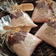 Bath Tea Bags, Herbal Bath Tea, Savon Diy, Aromatherapy Essential Oils, Oil Remedies, Bath Tea, Herbal Bath