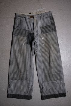 1940s French Vintage Striped Patch Work Trousers  SIZE Waist：41cm Thigh：32cm Length：91cm Inseam：64cm Leg opening：27cm Welcome to our online store https://bansecondhandgoods.com/ Worldwide Shipping The official website provides credit card services,  please contact us via private message if necessary. Find us IG :  ban_secondhand_goods Thank you for checking us out :) Vintage Pants For Workwear, Striped Pants Men, Male Runway, Vintage Straight Leg Work Pants, Vintage Full-length Work Pants, Vintage Clothes, Custom Clothes Diy, Punk Inspired Fashion, Fashion Design Inspiration