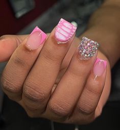 Cute Birthday Nails Short Pink, Cute Back To School Nails Acrylic Short Pink, Cute Short Acrylic Nails Square Pink With Glitter, Pink And Silver Nails Acrylic Short, Pink Short Acrylic Nails With Diamonds, Pink Nail Designs Short, Pink Short Nails, Pink Short Acrylic Nails, Teen Nails