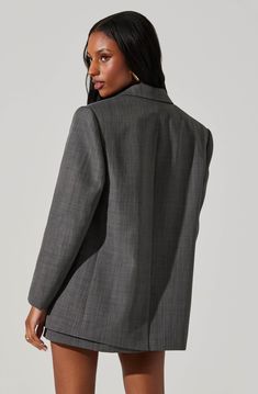 Oversized blazer Shoulder padding, fully lined Decorative faux front pockets Button closure at center front Dry clean only Self: 100% Polyester / Lining: 100% Polyester Style #ACT18309P Spring Tops, Oversized Blazer, Fitness Models, Coats Jackets, Dry Clean, Size Small, Blazer, How To Wear