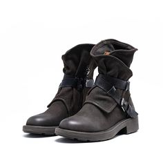 Leather Plus Size, Elegant Wedding Shoes, Modern Boots, Women's Motorcycle Boots, Women Ankle Boots, Boots Vintage, Buckle Ankle Boots, Orange Shoes, Canvas Boots