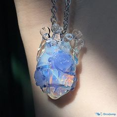 OrcaJump - Artisan-Crafted Kraken Heart Necklace - Exquisite Glass - Handmade with Care Mata Biru, Desain Buklet, Gelang Manik, Magical Jewelry, Funky Jewelry, A Necklace, Fantasy Jewelry, Glass Heart, Kraken