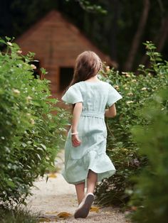 Mum And Daughter, Light Green Dress, Mommy And Me Dresses, Ruffle Hem Dress, Matching Family Outfits, Family Outfits, Matching Dresses, Hem Dress, Mommy And Me