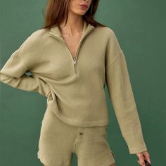 Stay Warm Out There. The Yale Waffle Is A Relaxed Fitting Sweatshirt With Dropped Shoulders So It's Extra Roomy. It Has A Mock Neck With A Center Front Zipper So You Can Zip It Up For Extra Warmth. - Center Front Zipper - High Neck - Relaxed Fitting - Unlined New Without Tag Never Worn Khaki Winter Loungewear Tops, Beige Ribbed Collar Top For Loungewear, Knitted Clothes Aesthetic, Clothes Aesthetic Summer, Sports Suit, Loungewear Shorts, Weekend Wear, Knit Outfit, Knit Jumper