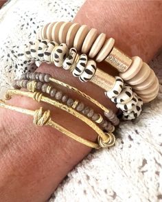 White and brown bone beads with brushed gold spacers and gold barrel center. Stack or wear solo. This will be a favorite. Available in dark or light. Everyday Gold Stretch Bracelet With Wooden Beads, Gold Heishi Beads Jewelry With Wooden Beads, Bone Beads, Dallas Tx, Bead Bracelet, Bones, Dallas, Barrel, Jewelry Bracelets