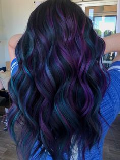 Blue Hair Highlights, Vivid Hair Color, Cute Hair Colors, Creative Hair Color, Dyed Hair Inspiration, Pretty Hair Color, Hair Color And Cut