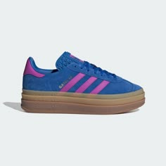 It wouldn't be a list of adidas' most iconic shoes without the Gazelle. First worn on indoor courts in the '70s, the suede shoe is gaining new fans to this day. Now the style you covet is lifted up to new heights. It's stacked three layers high, for a new perspective on the classic style. The details stay sporty with buttery-soft suede and serrated 3-Stripes. A metallic-gold "Gazelle" is the final stamp of our heritage.