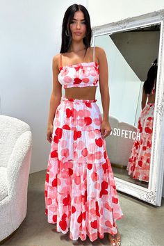 Summer vibing in the Selina Set! This gorg maxi skirt features an elasticated waistband with frilled edges, a flowy fitting skirt and double lined material. Style her with the matching crop and a pair of White Sandals.  FABRICATION: 100% polyester SIZING: Crystal's height is 162cm and wears a size AU6/US2 Floral Skirt Outfits Aesthetic, Crop Outerwear, Orange Swimwear, Fitting Skirt, Green Swimwear, Summer Formal Dresses, Red Swimwear, White Swimwear, Blue Swimwear