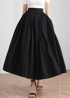 Black Skirt Plus Size, Skirts Style, Black Ootd, Black A Line Skirt, Black White Outfit, Plus Size Vintage, Spring Skirts, Elegant Skirt, Plus Size Black