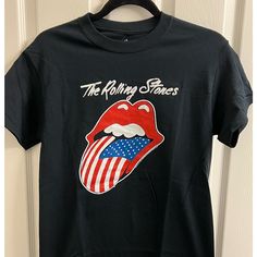 The Rolling Stones Graphic Tee Forever 21 Black Short Sleeve Top, Forever 21 Short Sleeve Graphic T-shirt, Forever 21 Black Crew Neck T-shirt, Trendy Black Forever 21 T-shirt, Forever 21 Black Short Sleeve T-shirt, Forever 21 Black Casual T-shirt, Forever 21 Casual Black T-shirt, Black Cotton Forever 21 Tops, Forever 21 Black Cotton Tops