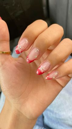 💅🏼 Pink Nails With Gold Flakes, Barcelona Nails, Pink Nails With Gold, Nails With Gold Flakes, Plain Acrylic Nails, Pink Tip Nails, Natural Nails Manicure, Nails With Gold, French Tip Nail Designs