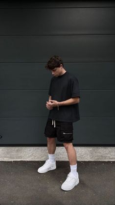 Mens Clothing Styles Oversized, Oversized Tshirt Shorts Outfit Men, Hot Outfit Ideas Summer Men, Oversized Tshirt Outfit Men Aesthetic, Outfit Oversize Hombre, Af1 Outfit Men, Oversized Tshirt Outfit Men, Af1 Outfit