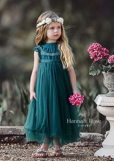 Our Amanda girls dark green dress is lovely choice for your little flower girls. Trendy and unique you will find this dress fits any occasion from flower girl to wedding party to the perfect girls birthday dress portraits too!. Perfect for birthdays and portrait dresses too! Flower Girl Hair Bows, Green Flower Girl Dresses, Girl Green Dress, Hannah Rose, Portrait Dress, Dark Green Dress, Amanda Dress, Girls Boutique Clothing, Birthday Girl Dress