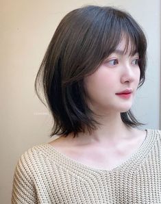 Layered Haircuts For Medium Hair, Short Straight Hair, Shoulder Length Hair Cuts, Short Hair Styles For Round Faces