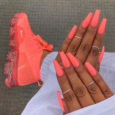 Coloured Acrylic Nails, Neon Coral Nails, Nails Guide, Bright Summer Acrylic Nails, Neon Summer, French Pedicure, Nagellack Trends, Summer Manicure