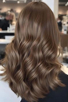 Light Brown Hair Medium Skin, Different Brown Highlights, Classic Hair Color Classy, Hair Dyes For Dark Skin, Hair Dyeing Styles, Machiatto Brown Hair, Ash Honey Brown Hair, Medium Brown Hair Styles, Ash Caramel Hair