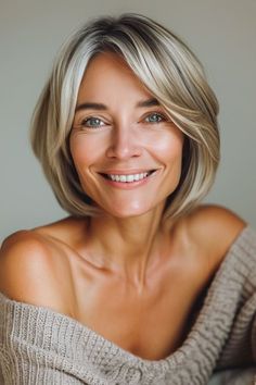 Ash blonde bob on older woman. Youthful Hairstyles, Undone Hair, Best Hairstyles For Women, Messy Bob Hairstyles, 50 Hair, Stunning Hairstyles, Hairstyles For Women Over 50, Blending Gray Hair, Effortless Hairstyles