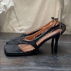 Net Pvc Like Bv Designer. Never Worn Black Heels With Chain Strap For Summer, Summer Black Heels With Chain Strap, Black Heels With Chain Strap, Gold Chain, Gold Chains, Heels, Chain, Women Shopping, Gold