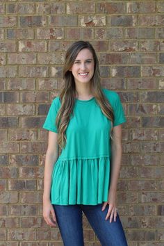 Basic Solid Short Sleeve Loose Peplum Tee by Entro Comfy Tops, Green Blouse, Basic Tops, Green Fabric, Green Fashion, Scoop Neckline, Jersey Fabric, Peplum Top, Comfort Fit