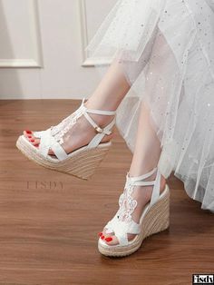 Fisdy - Premium White Embroidered Wedding Sandals - Exquisite PU Leather, Open Toe Design Wedge Sandals Wedding, Wedding Sandals For Bride, Open Shoes, White Wedge Sandals, Bridal Pumps, Summer Toes, Leather Wedding, Bridal Sandals, Estilo Chic