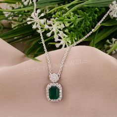 Lab Grown CVD Diamond Synthetic Green Gemstone Pendant 14k White Gold Necklace White Gold Necklace, Cvd Diamond, White Gold Necklaces, Green Gemstones, Valentine Gift, Diamond Clarity, Ladies Day, Gemstone Pendant, Lab Grown