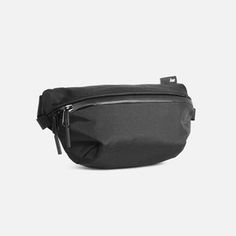 Day Sling - Black — Aer | Modern gym bags, travel backpacks and laptop backpacks designed for city travel Modern Gym, Travel Backpacks, Usa Bag, Pack Bag, Computer Backpack, Top Backpacks, Stylish Backpacks, Backpack Brands, Gym Bags