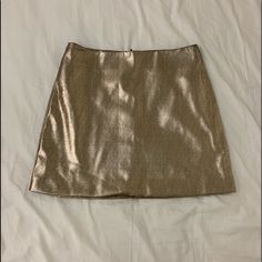 High Waisted Gold Pencil Skirt For Night Out, Chic Mini Skirt For Date Night Party Season, Forever 21 Elegant Mini Skirt For Spring, Chic Gold Mini Skirt, Gold Mini Skirt For Night Out, Elegant Spring Mini Skirt By Forever 21, Gold Fitted Mini Skirt, Spring Elegant Forever 21 Mini Skirt, Forever 21 Mini Skirt For Party