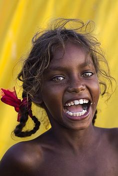 Beautiful girl aborigine from Australia Funny Face, Interesting Faces, Happy People, Beautiful Smile, Too Faced, Black Is Beautiful