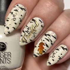 Nail Ideas For 2023, Theme Nail Art, Easy Fall Nail Designs, Thanksgiving Nail Ideas, Turkey Nails, Holiday Themed Nails, Charlie Brown Thanksgiving, Thanksgiving Nail Designs, Thanksgiving Nail Art