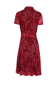 Looking for a ravishing office look? This Vivienne Tam dress features a vibrant red, pink, and black print with a chic collar neckline, a quarter button front closure, and a waist tie sash. Perfect for boss babes, style with black heels for an unstoppable look. Size 2 Shell 100% Nylon Lining 100% Polyester Invisible side zipper Quarter button front closure Waist tie sash Collar neckline Bust 38" Waist 28" Shoulder to hem 40.5" Sleeve length 6.5" Elegant Red Printed Dress, Fitted Printed Dresses For Workwear, Fitted Printed Dress For Work, Vivienne Tam, Neckline Dress, Necklines For Dresses, Chinese Culture, Pink And Black, Boss Babe