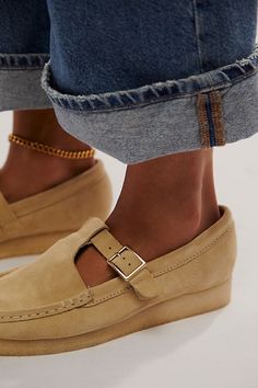 In Style Shoes For Women, Clark Wallabees Outfit Women's, Clark Wallabees Outfit, Work Sneakers Women, Wallabees Outfit Womens, Wallabees Outfit, Clarks Wallabee, Clarks Wallabees, Moccasins Style