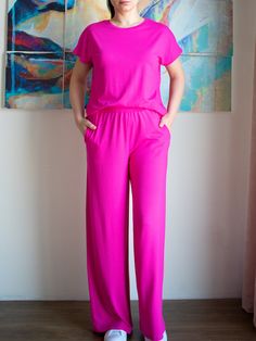 Very soft, high-quality two-piece set, including a tank top and wide-leg pants. A perfect, comfortable combination as home wear, loungewear, daywear, can be worn together or separate. Loose fit tank top and elastic waist bottom with side pockets. Can be made in sizes up to 3XL, and in many colors. Pink Seamless Tank Top For Loungewear, Fitted Pink Tank Top For Loungewear, Chic Pink Tank Top For Loungewear, Pink Sleeveless Loungewear Sets, Pink V-neck Tank Top For Loungewear, Homewear Woman, Jazz Dress, Team Bride Shirts, Cool Tee Shirts