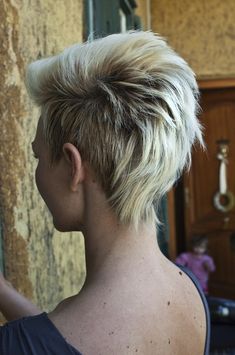 Everybody should go short and funky at least ONCE! www.scottlemastersalonandspa.com Mohawk Hairstyles For Women, Short Mohawk, Indie Scene, 2015 Hairstyles, Short Blonde, Short Blonde Hair