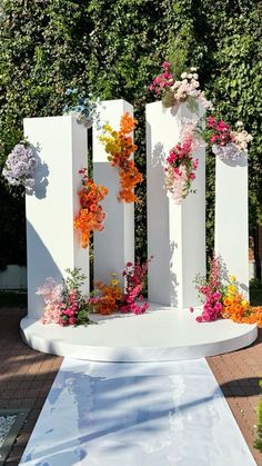 #homedecor, #interiordesign, #homedesign, #decor inspiration Garden Theme Indoor Wedding, Summer Wedding Backdrop, Roc Nation Brunch Decor, Oasis For Flowers, Launch Event Ideas Decor, Back Drop Designs Event, Simple Wedding Backdrop Reception, Wedding Booth Ideas