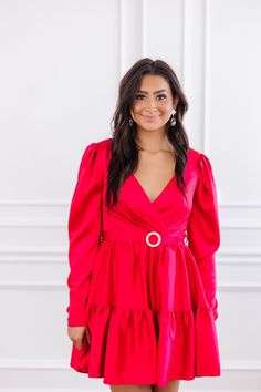 A model in a long sleeve red cocktail dress features a v-neckline with satin fabric and a beaded circle waistband. Red Short Dress, Beaded Circle, Long Sleeve Cocktail Dress, Red Dress Short, Hoco Dresses, Glam Fashion, Red Shorts, Preppy Style, 90s Fashion