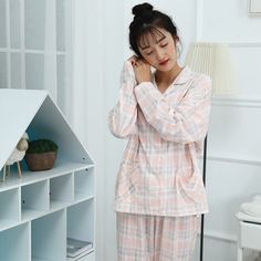 new cotton long sleeve leisure Plaid large size Nightgown sets for Autumn and winterNo. osali577766535098
Fabric Name: Cotton
Main fabric components cotton
Content of main fabric components 100 (%)
Product category: household clothing
Style insert
Style: lively and lovely
Medium thickness
Applicable gender female
Function: comfortable, sleep, bath, home, leisure
Seamless or not? No
Lapel type
Neckline shape V-neck
Sleeve length
Trousers
Error range: 1-2cm
Suitable for season spring, autumn and w Nightgown Sets, Winter Colors, Fabric Names, Pajamas Women, Autumn And Winter, Night Gown, Gender Female, Orange Color, Large Size