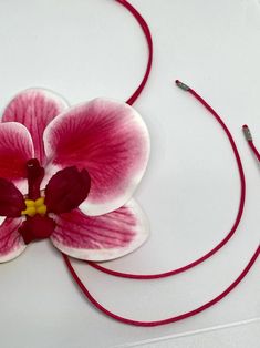 Hawaiian Wire Cord Pink Orchid Necklace, Long Necklace, Wire Tropical Jewelry, Pink Exotic Realistic Flower, Summer Trend 2024, Mermaidcore - Etsy Türkiye Pink Adjustable Flower Pendant Necklace, Pink Flower Charm Jewelry For Beach, Pink Beach Jewelry With Adjustable Cord, Beach Pink Jewelry With Adjustable Cord, Beach Jewelry With Pink Adjustable Cord, Minimalist Adjustable Flower Necklace, Flower-shaped Jewelry With Adjustable Cord For Gifts, Adjustable Flower Pendant Necklaces With Cord, Adjustable Flower Pendant Necklaces With Adjustable Cord