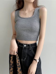 Plain Cropped Knitted Tank Top Ladies Casual Square Neck Sleeveless Tops Women Summer Camisole Top Outfit, Early Spring Outfits, Sleeveless Tops, Sleeveless Crop Top, Knit Crop Top, Casual Tank Tops, Petite Outfits, Knitted Tank Top, Spring Outfits Casual