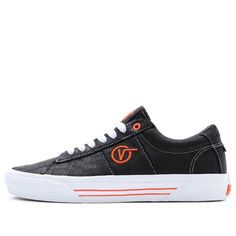 Casual Black Skate Shoes With Logo Print, Black Logo Print Skate Shoes For Sports, Black Skate Shoes With Logo Print For Sports, Casual Skate Shoes For Streetwear, Retro Black Skate Shoes For Sports, Sporty Black Skate Shoes With Embossed Logo, Vintage Black Skateboarding Sneakers, Black Retro Vans Sneakers, Retro Black Skate Shoes For Streetwear