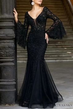 Lasaky - Elegant V-Neck Trumpet Mermaid Evening Gown with Patchwork Detail Sukienki Maksi, Baju Kahwin, Black Lace Maxi Dress, Gaun Fashion, Banquet Dresses, 파티 드레스, Evening Dresses With Sleeves, Fishtail Dress, Dress Sleeve Styles