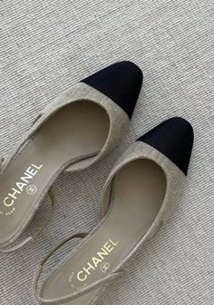 Luxury Pieces, Chanel Flats