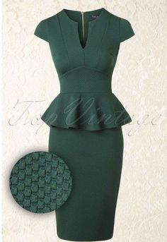 African Attire Dresses, Chique Outfit, Go Girl, You Go Girl, Racing Green, Vintage Girl, Feminine Power, Modieuze Outfits