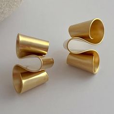 Buy Modern Irregular Shape Statement Earrings at the lowest price in Netherlands. Check our customer reviews and buy Modern Irregular Shape Statement Earrings today. Free shipping included. Trendy Jewelry Ideas, Geometric Wave, Wave Earrings, Earrings Aesthetic, نظارات شمسية, Silver Statement Earrings, Unusual Earrings, Minimalist Studs, Stylish Earring