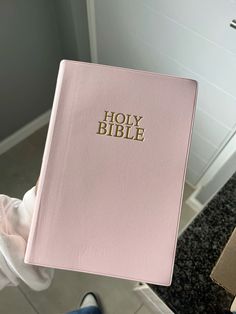 Blush Pink Holy bible | christian girlie 🎀 Read The Bible Aesthetic, Bible Aesthetic Pink, Holy Bible Aesthetic, Aesthetic Bibles, Pink Bible Aesthetic, Lex Core, Bow Things, Lauren Core, Scandi Aesthetic