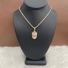 This product is avalilable to pick up in our Doral store.Features:Karat: 18K Gold.Color: Yellow Gold.Weight: 8,5gr "Price is only for pendant, chain is not included" Gold Cap, Gold Caps, Blue Zircon, White Blue, Gold Color, 18k Gold, Pick Up, Yellow Gold, Chain