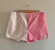 Unisex upcycled boxer shorts These pretty boxer shorts are made from second-hand cotton fabrics: shirts, blouses, sheets, etc. I found these fabrics and combined them to create unique boxer shorts. These boxer shorts are an improbable meeting between a shirt and a sheet, a pillowcase and a blouse... products that were not made to meet, but which will end their lives together with you They were sewn with love by me Dimension Size L Elasticated waistline 94/101cm Length 29cm Washing recommended at Cotton Pink Boxer Briefs, Summer Cotton Pink Boxer Briefs, Pink Boxer Briefs With Built-in Shorts For Summer, Pink Cotton Short Boxer Briefs, Boxers Briefs, Mens Boxers, Cotton Fabrics, Shirts Blouses, Boxer Shorts