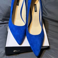 Brand New Nine West Cara Pump Blue Blue Closed Toe Heels With Branded Insole, Casual Blue Almond Toe Heels, Blue Suede Casual Heels, Denim Heels, Black Chunky Heels, Nine West Heels, Blue Pumps, Tan Heels, Suede Block Heels