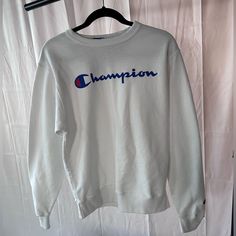 White Women’s Crewneck Size Small White Crewneck Sweatshirt, Champion Crewneck, White Crewneck, Champion Sweatshirt, Sweaters Crewneck, Casual Streetwear, White Sweatshirt, Long Sleeve Sweatshirts, White Long Sleeve