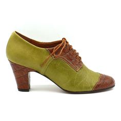 A 1930's / 1940's lace-up oxford with trim details. Leather uppers with leather soles; "croc" version made from embossed imitation crocodile with leather lining 2 ½” heel Imported Sizing The Gramcery comes in US Women's whole and half sizes, 5 ½-11. While it ran a bit small for quite a few years, we updated the fit a couple of years ago and the style now runs generally true to size. 1940 Fashion, 1930s Shoes, Vintage Fashion 1950s, Funky Shoes, Shoe Repair, Shoe Company, Unique Shoes, Green Shoes, Boots And Sneakers